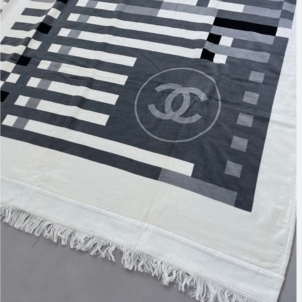 NWOT Chanel large beach towel
